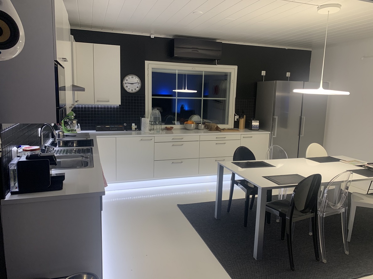 Photo 14.3.2020, 21.12.46_smaller_jpg